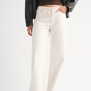 NWT Abercrombie Low Rise Jean